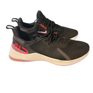 Nike Women's Black and Pink Air Max  Bella Tr- 3  Sneakers Size 9 1/2 Like new